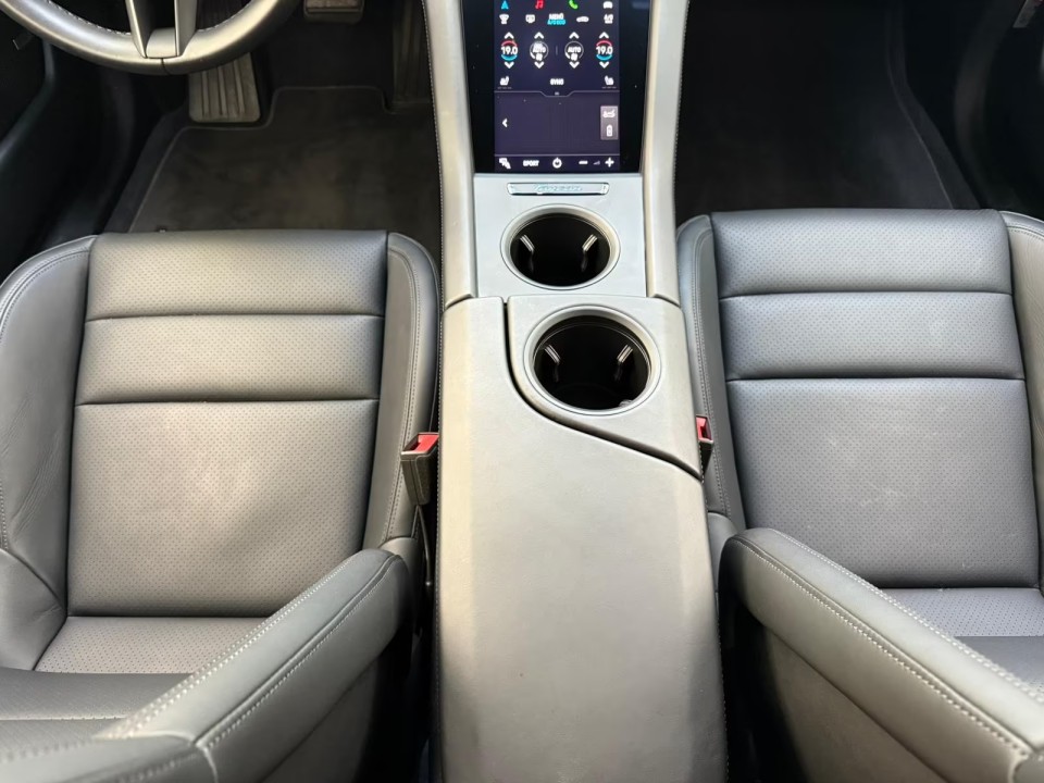 Porsche Taycan - foto 7