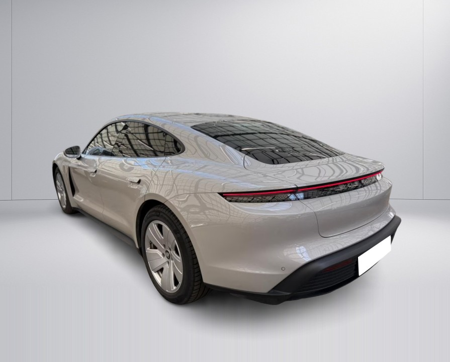 Porsche Taycan (5)