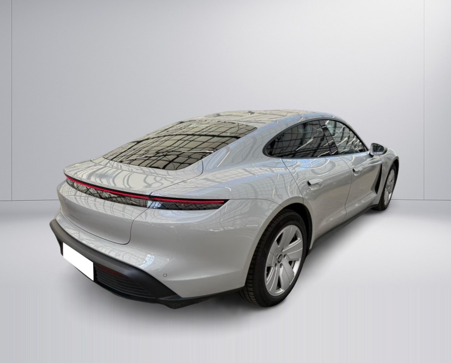 Porsche Taycan (4)
