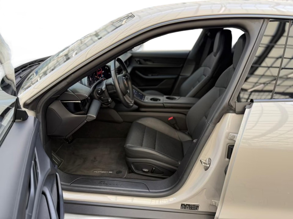 Porsche Taycan - foto 6