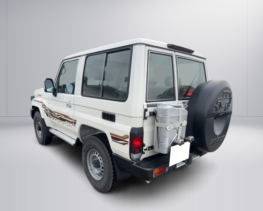 Toyota Land Cruiser GDJ 71 2.8d (3)