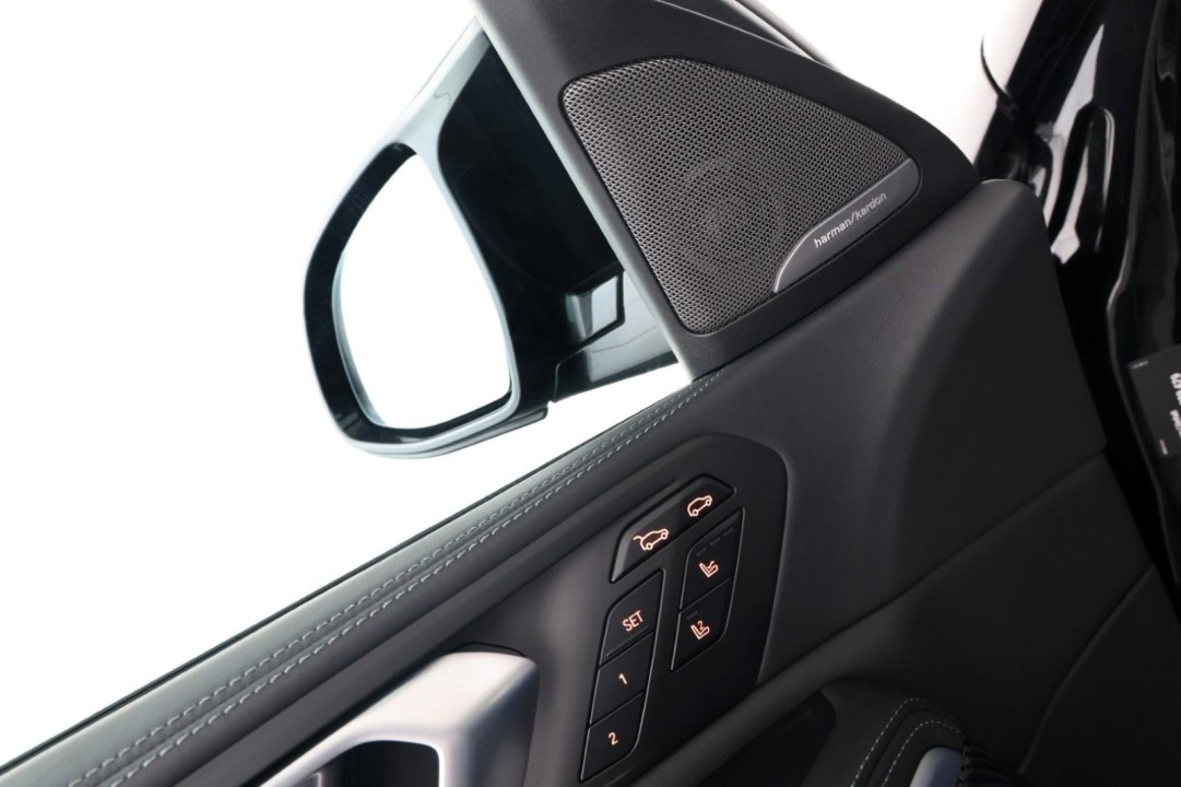 BMW X6 M Competition - foto 15