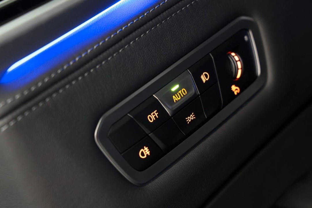 BMW X6 M Competition - foto 16