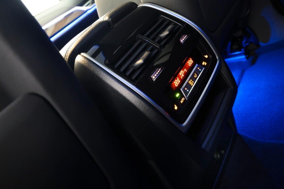 BMW X6 M Competition - foto 11