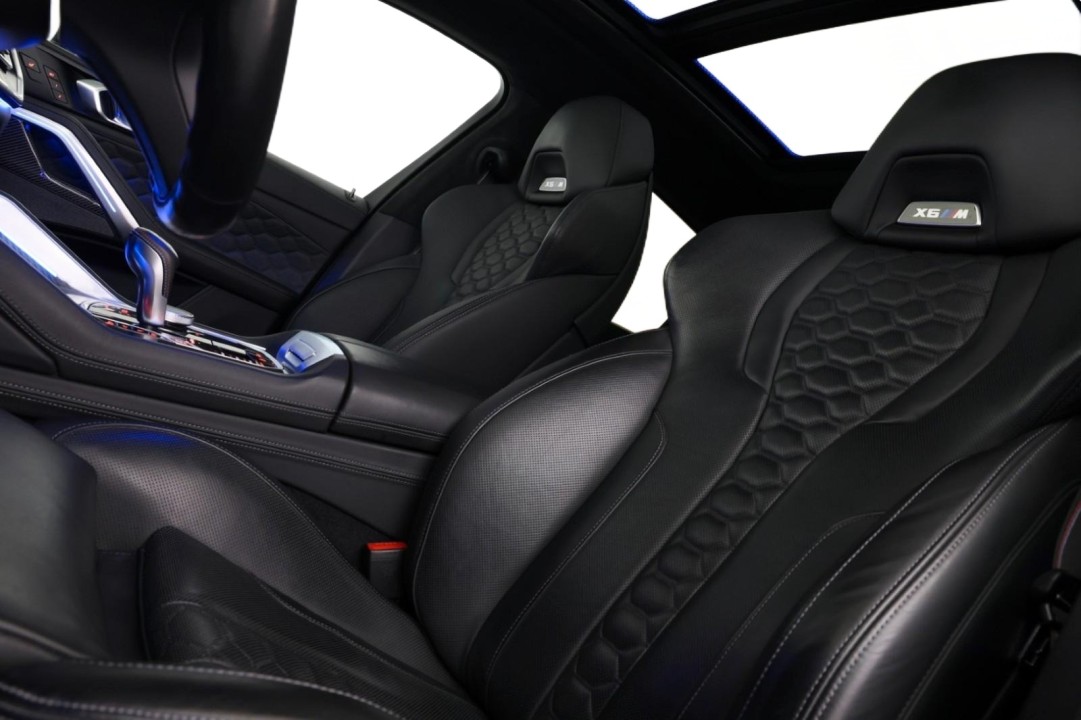BMW X6 M Competition - foto 13