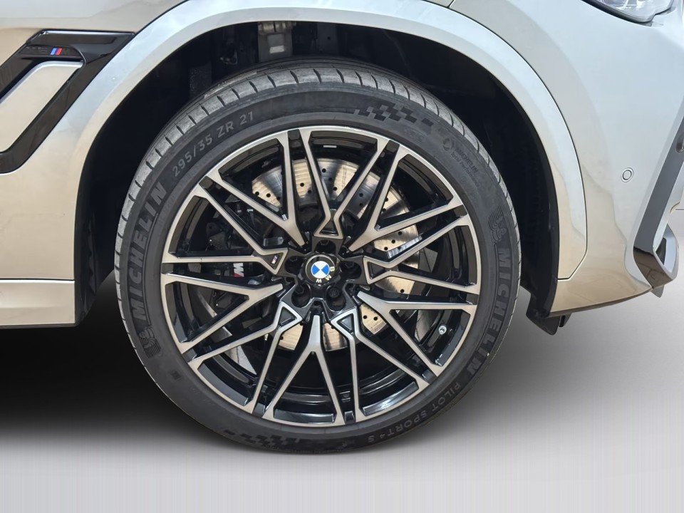 BMW X6 M Competition - foto 17