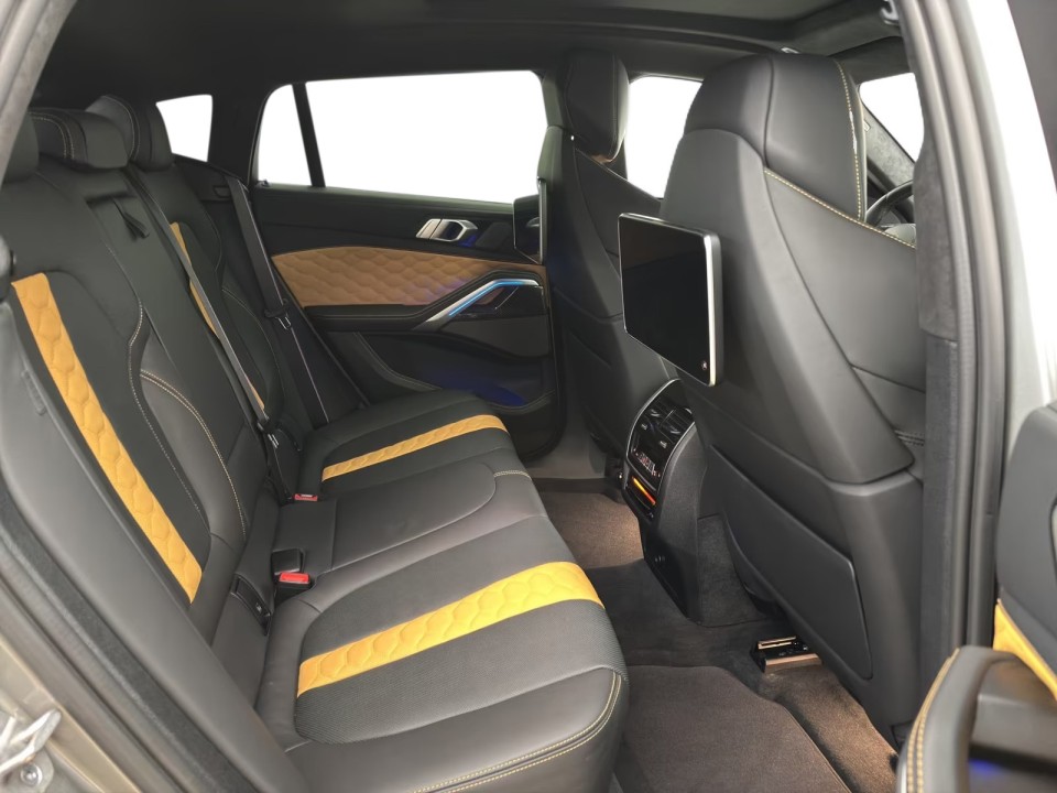 BMW X6 M Competition - foto 8