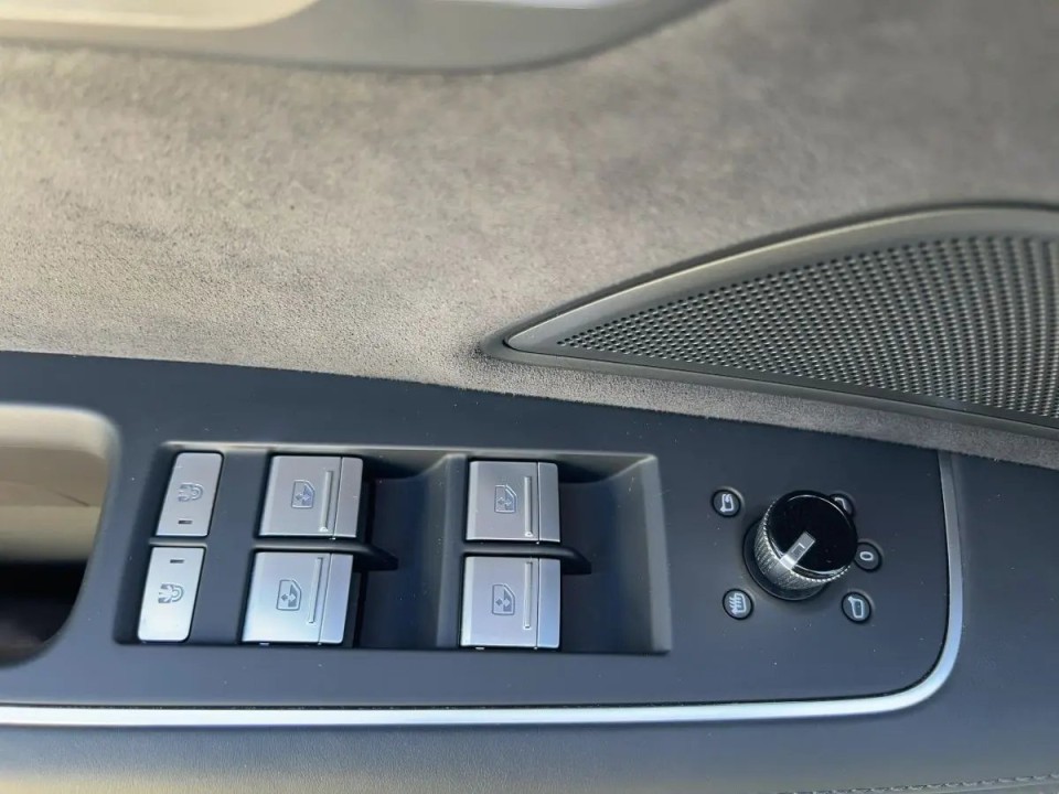 Audi A8 55TFSI quattro tiptronic - foto 13