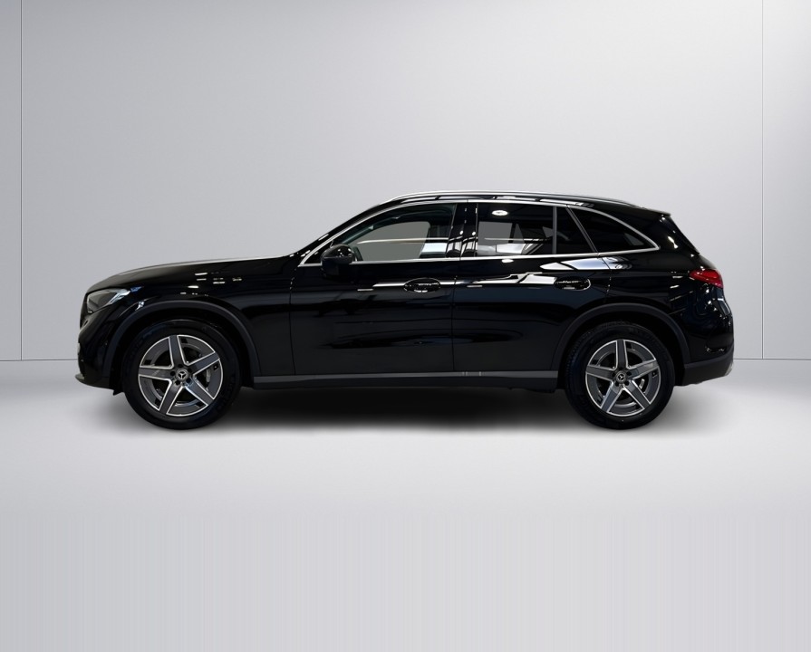 Mercedes-Benz GLC 300d 4MATIC AMG Line (3)
