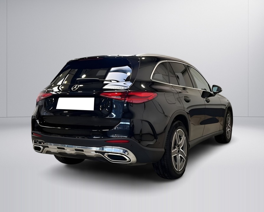 Mercedes-Benz GLC 300d 4MATIC AMG Line (2)