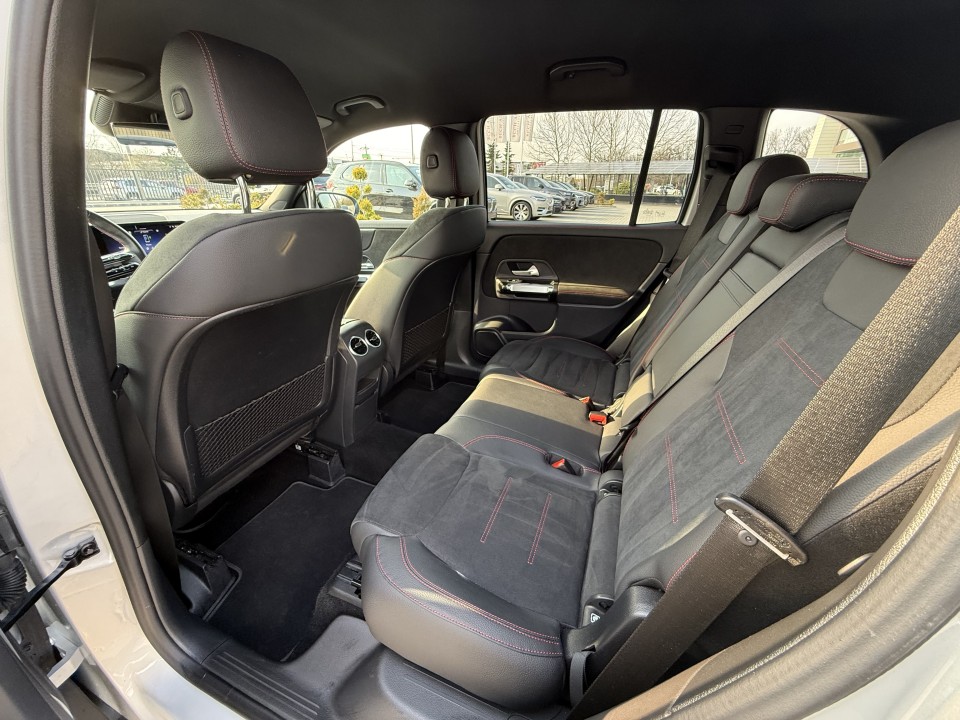 Mercedes-Benz GLB 220d 4MATIC AMG Line - foto 14