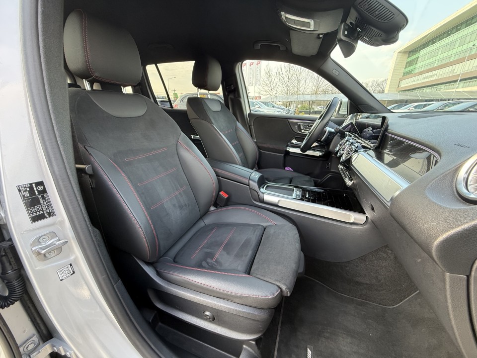 Mercedes-Benz GLB 220d 4MATIC AMG Line - foto 16