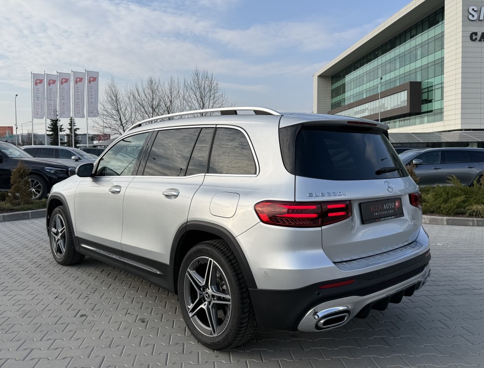 Mercedes-Benz GLB 220d 4MATIC AMG Line (5)