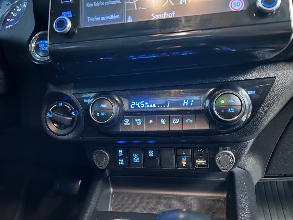 Toyota Hilux 2.8D Executive - foto 10