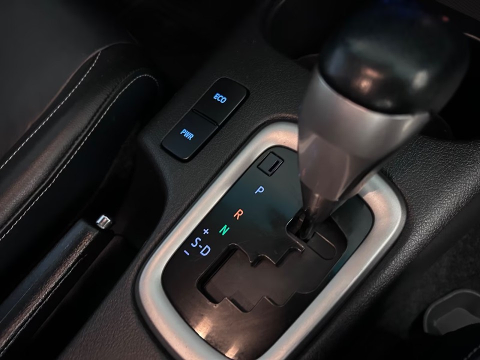 Toyota Hilux 2.8D Executive - foto 9