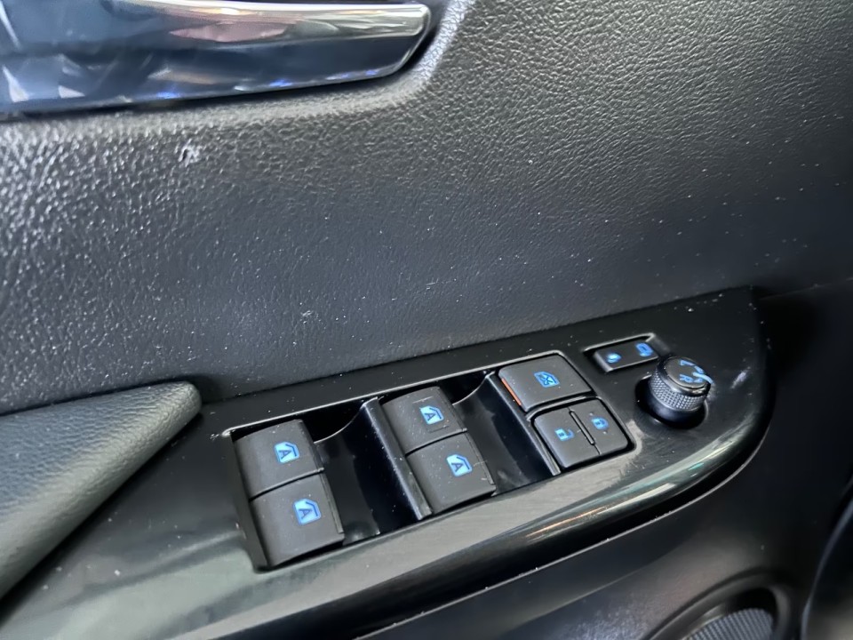 Toyota Hilux 2.8D Executive - foto 15