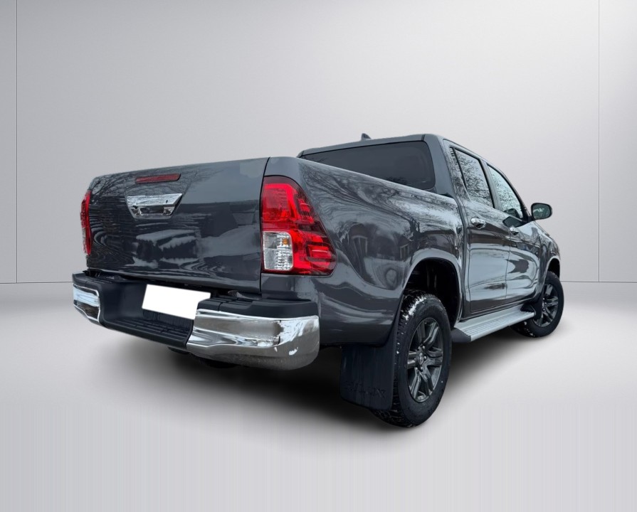 Toyota Hilux 2.4D Comfort (2)