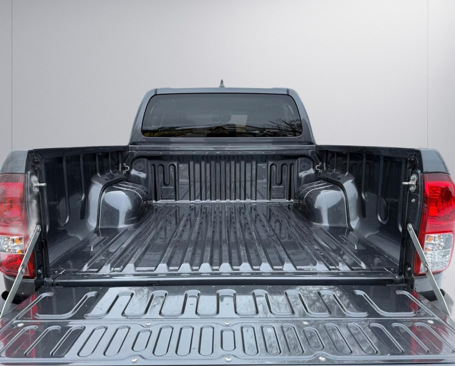Toyota Hilux 2.4D Comfort - foto 22