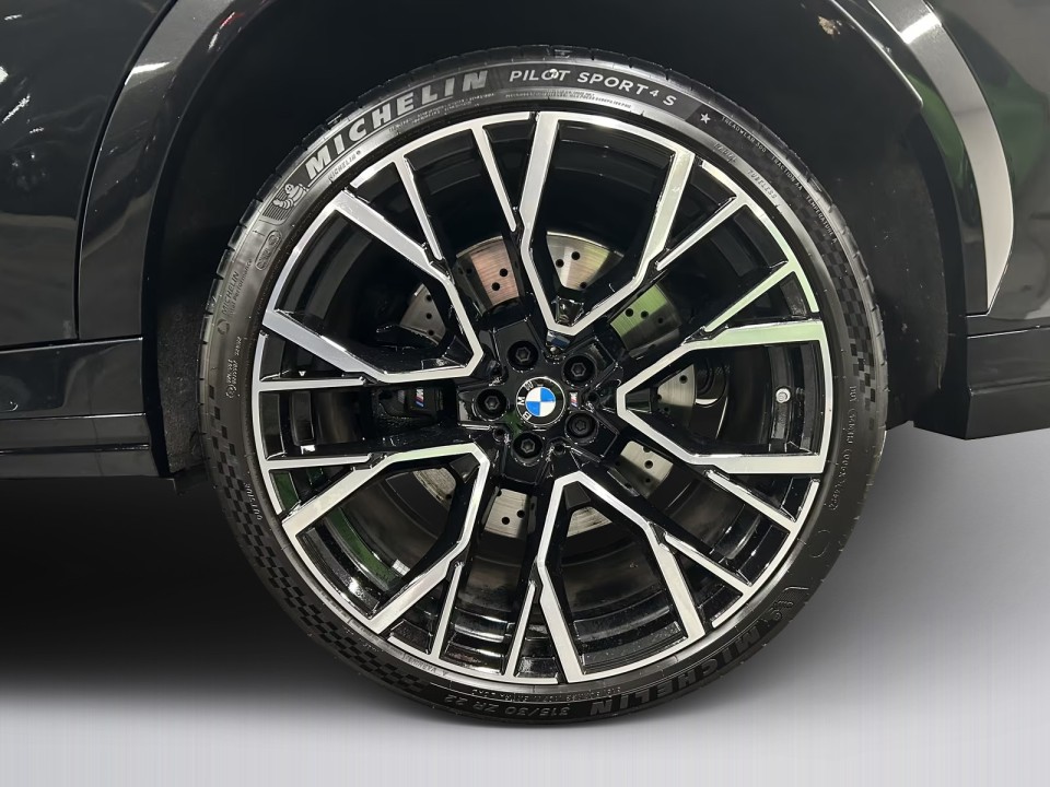 BMW X6 M Competition - foto 33