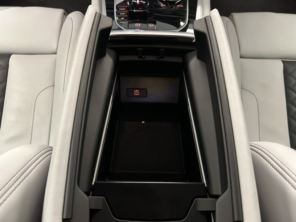 BMW X6 M Competition - foto 18