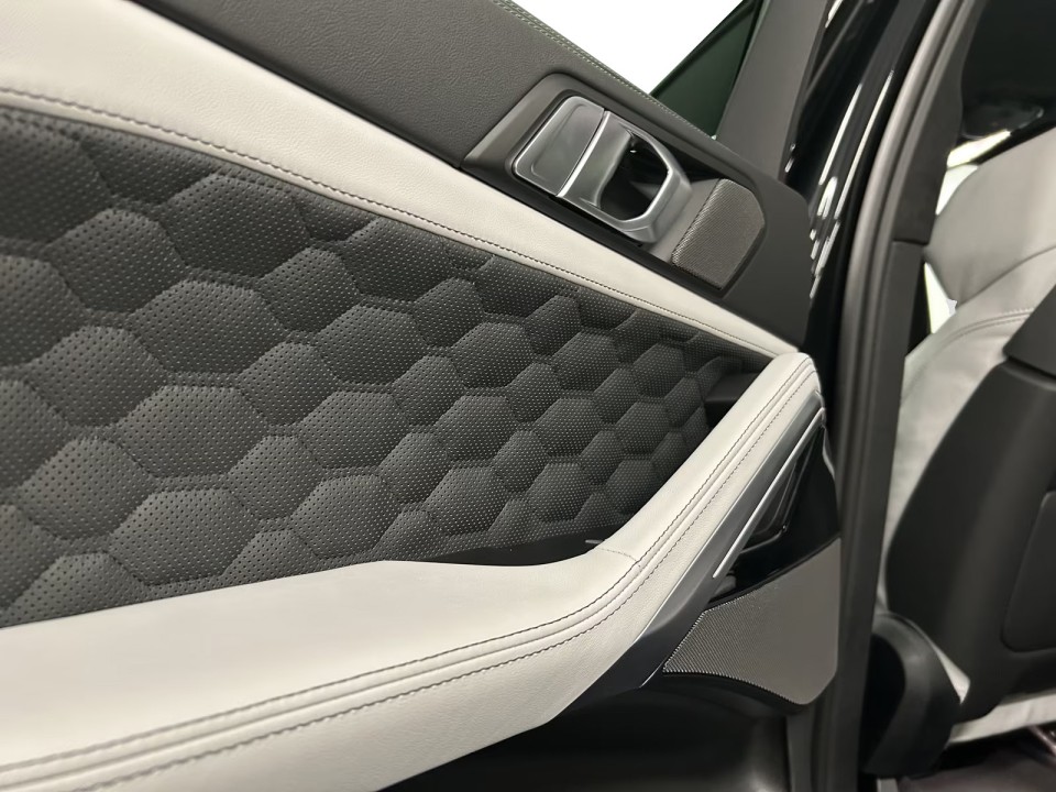 BMW X6 M Competition - foto 24