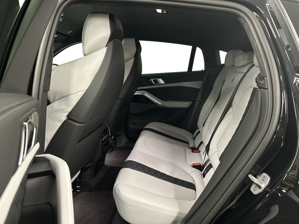 BMW X6 M Competition - foto 8