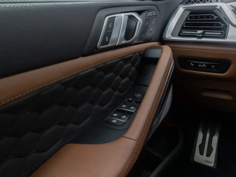 BMW X6 M Competition - foto 13