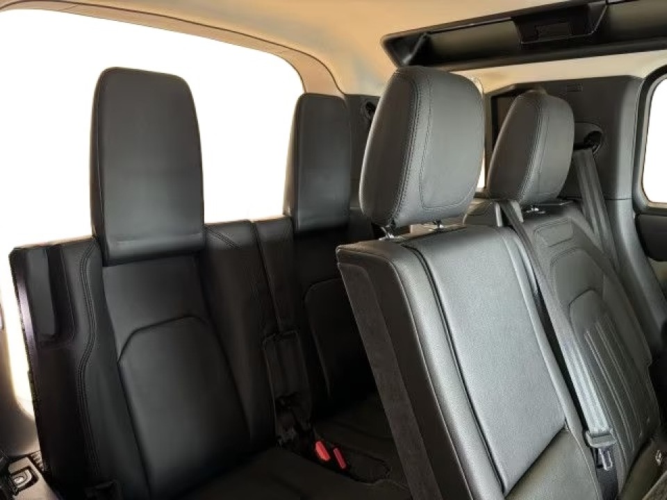 Land Rover Defender 110 D240 SE Black Pack - foto 10