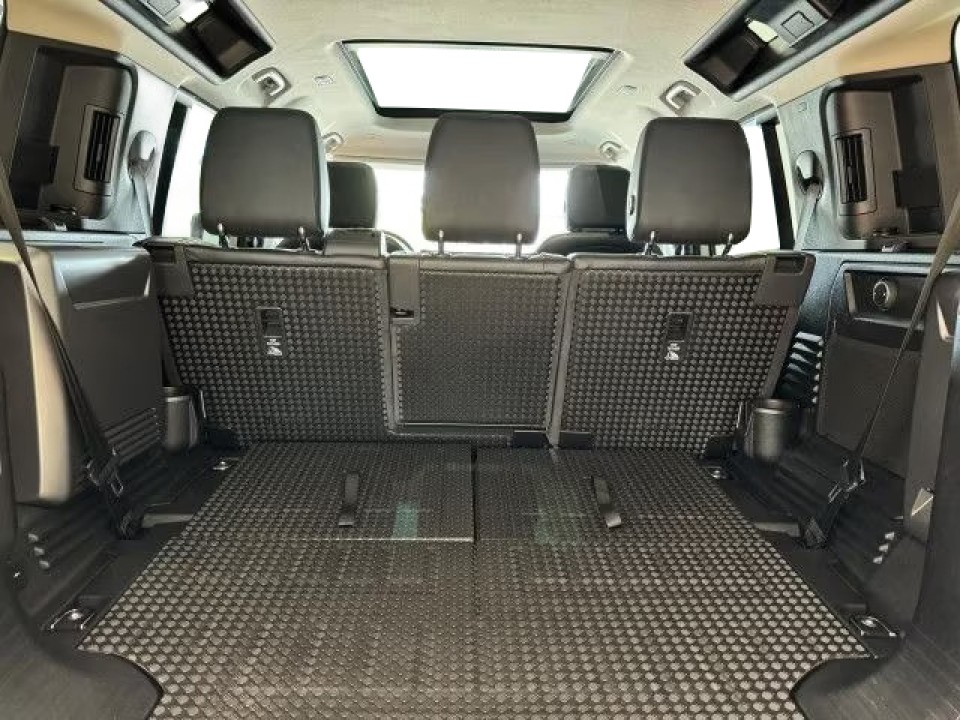 Land Rover Defender 110 D240 SE Black Pack - foto 20