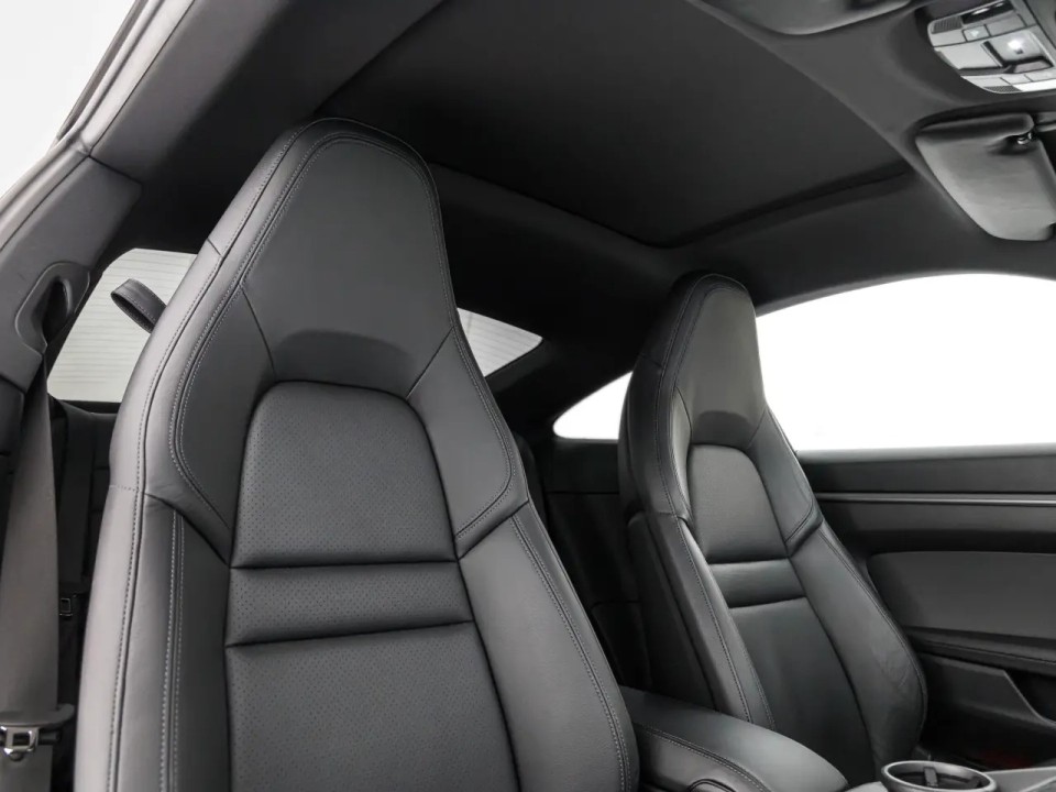 Porsche 911 Carrera - foto 12
