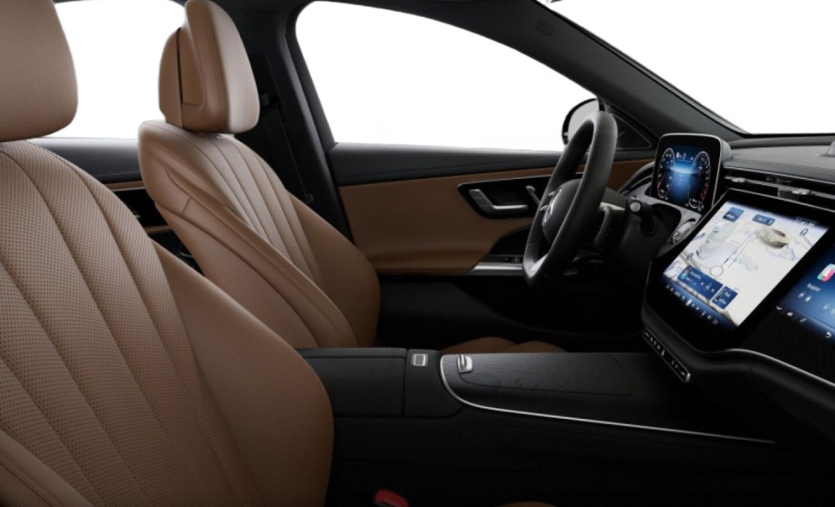 Mercedes-Benz E 400e 4MATIC AMG Line - foto 12