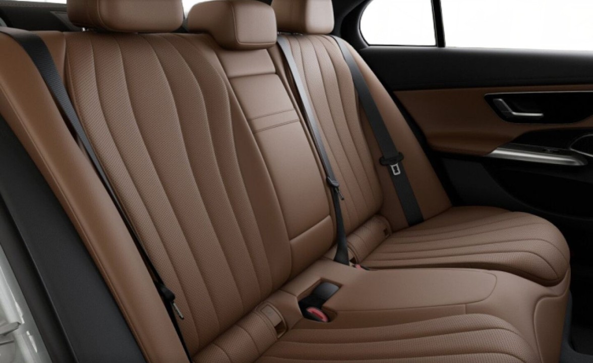 Mercedes-Benz E 400e 4MATIC AMG Line - foto 13