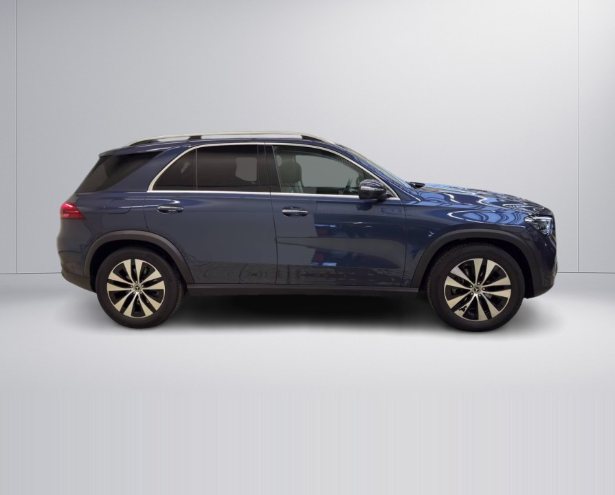 Mercedes-Benz GLE 300d 4MATIC (2)