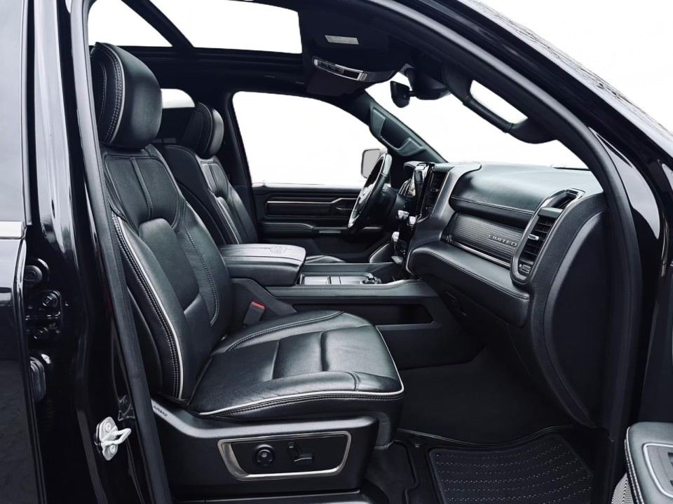 Dodge RAM 1500 Limited - foto 17