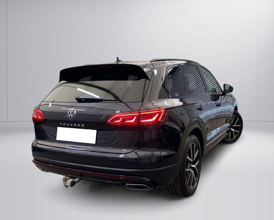 Volkswagen Touareg V6 TDI R-Line (2)