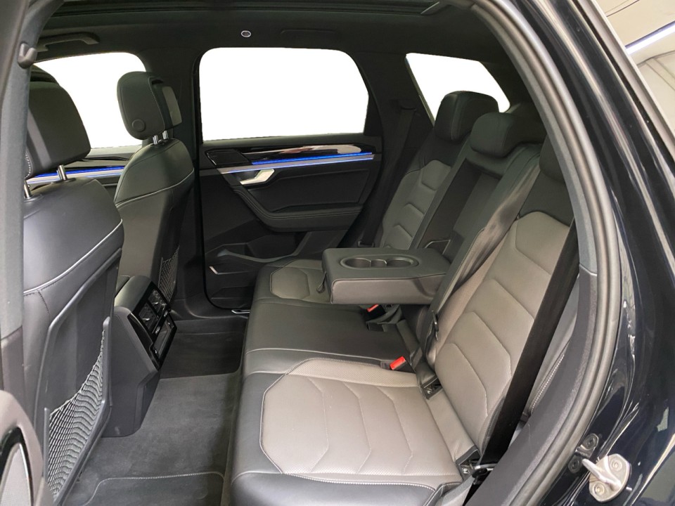 Volkswagen Touareg V6 TDI R-Line (4)