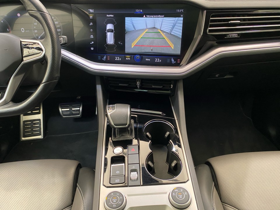 Volkswagen Touareg V6 TDI R-Line (5)