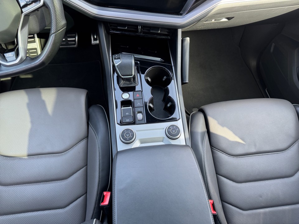 Volkswagen Touareg V6 TDI R-Line - foto 6