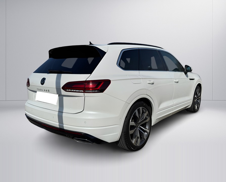 Volkswagen Touareg V6 TDI R-Line (2)