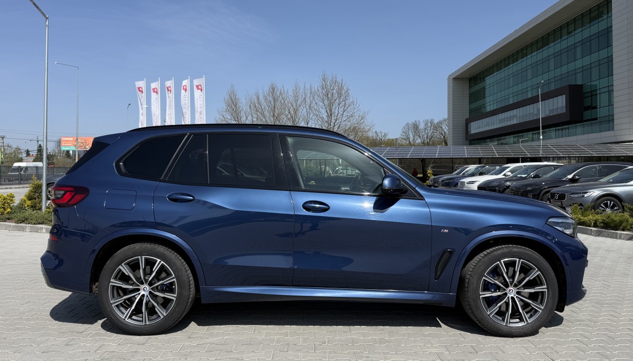 BMW X5 xDrive30d M-Sport (2)