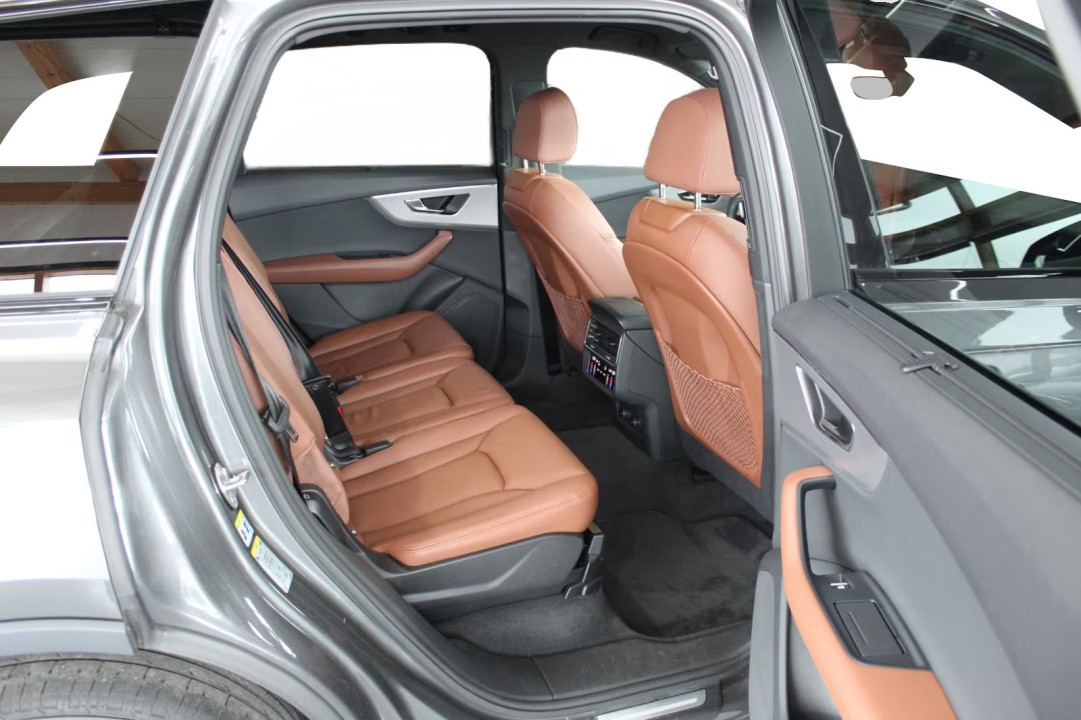 Audi Q7 50TDI quattro - foto 8