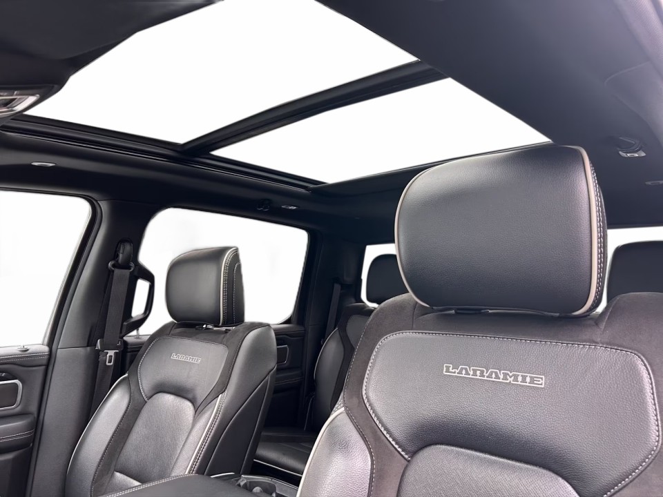 Dodge RAM 1500 Laramie - foto 13