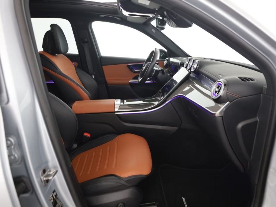 Mercedes-Benz GLC 300de 4MATIC AMG Line - foto 9