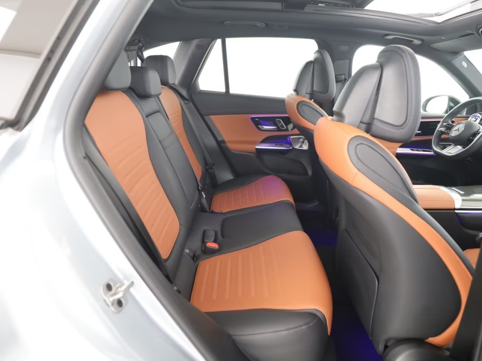 Mercedes-Benz GLC 300de 4MATIC AMG Line - foto 10