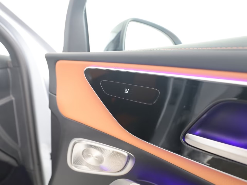 Mercedes-Benz GLC 300de 4MATIC AMG Line - foto 17