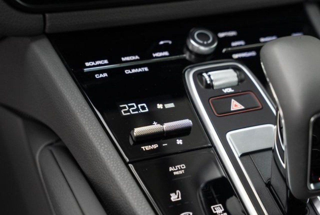 Porsche Cayenne Platinum Edition - foto 12