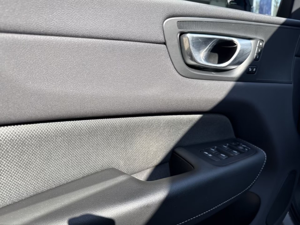 Volvo XC 60 T6 Recharge AWD R-Design - foto 13