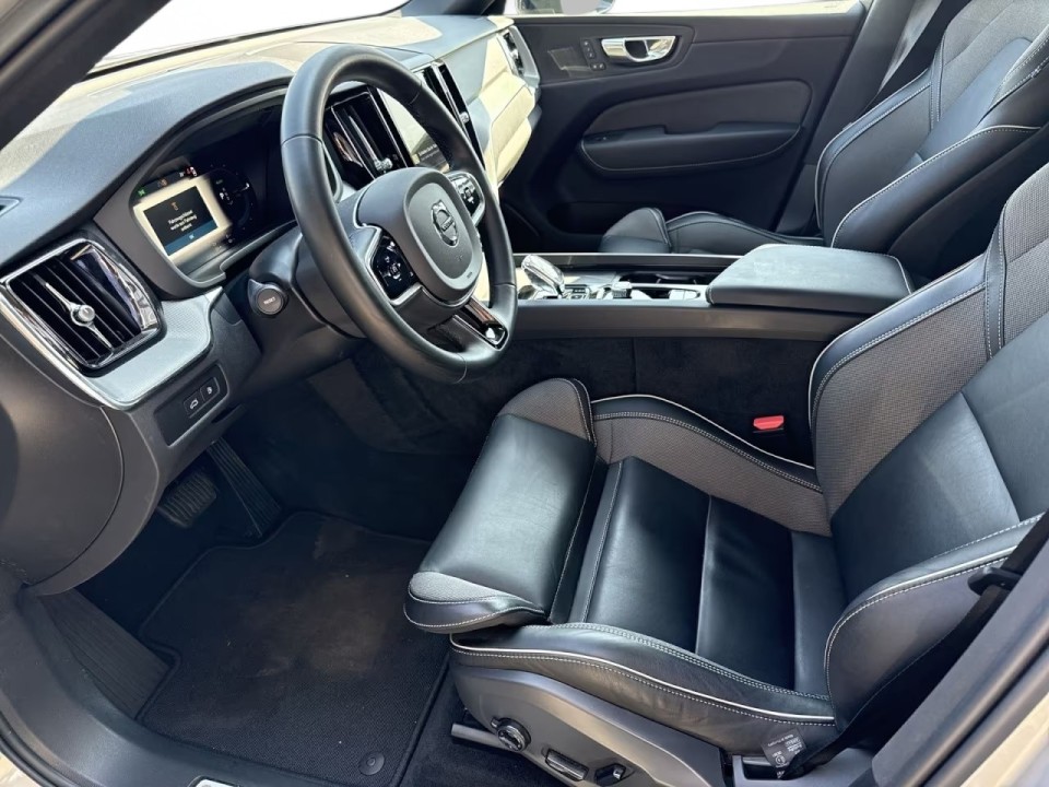 Volvo XC 60 T6 Recharge AWD R-Design - foto 9