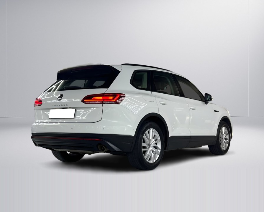 Volkswagen Touareg V6 TSI (2)