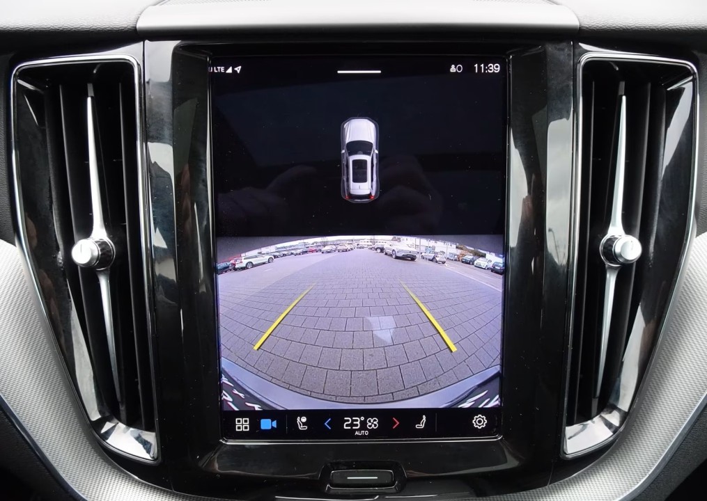 Volvo XC 60 T6 Recharge AWD Core - foto 13